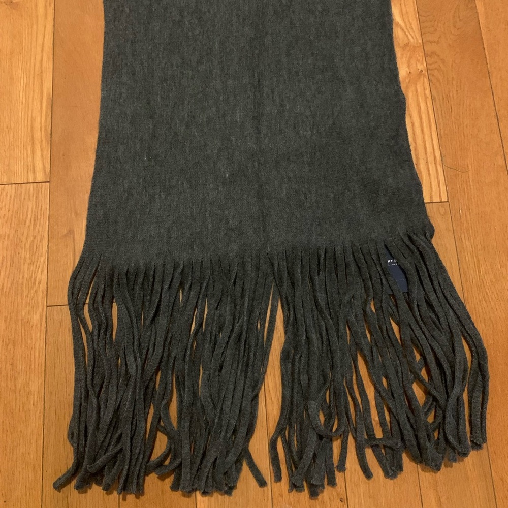NWT Lucky Brand charcoal gray scarf